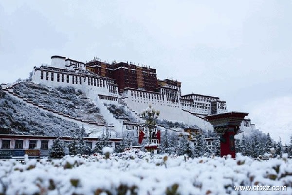 冬日的布達拉宮