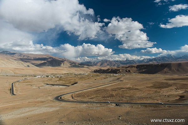 西藏阿里包車費用